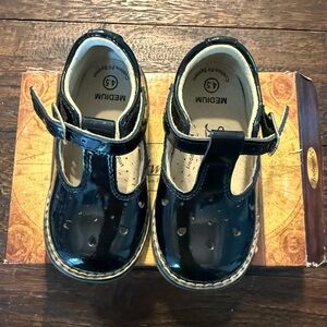 FootMates Harper Black Patent Footwear